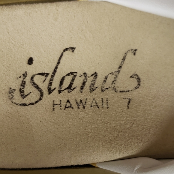 Island Slipper Hawaii Leather-like Slide - Picture 2 of 4